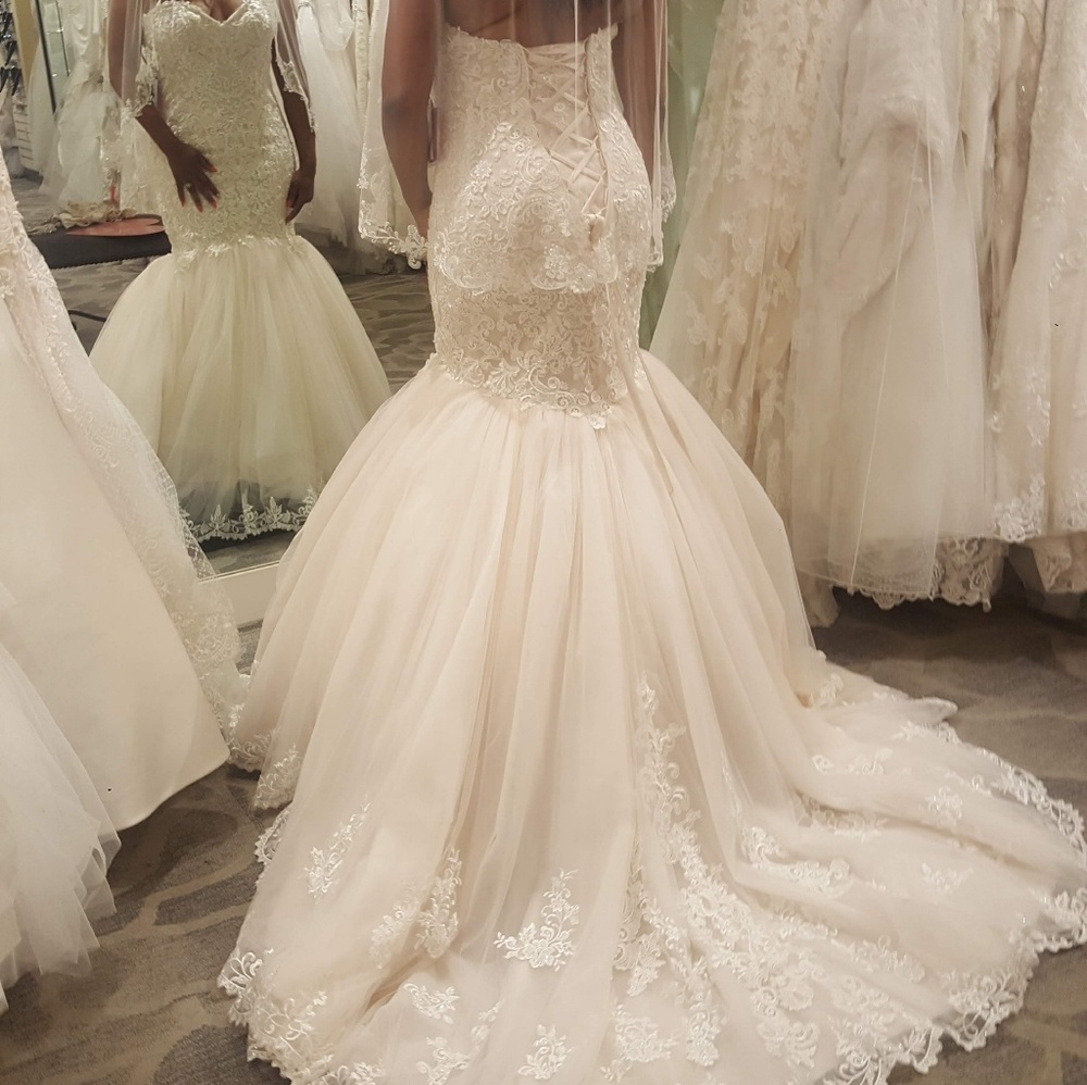 Wedding dress